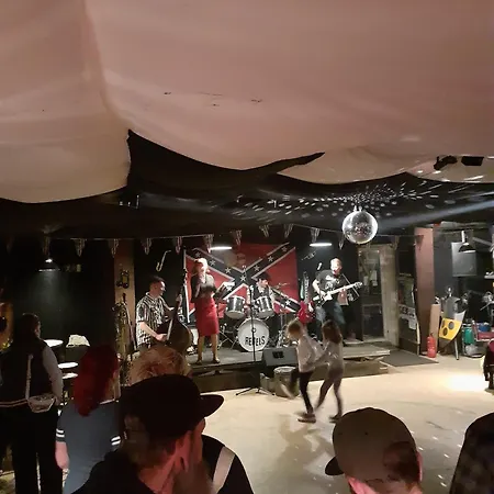 Festsaal Mit Uebernachtungen Vendégház 3*